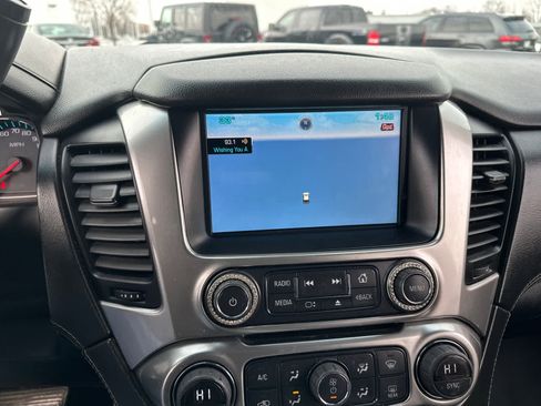 Used 2015 Chevrolet Suburban LT image 22