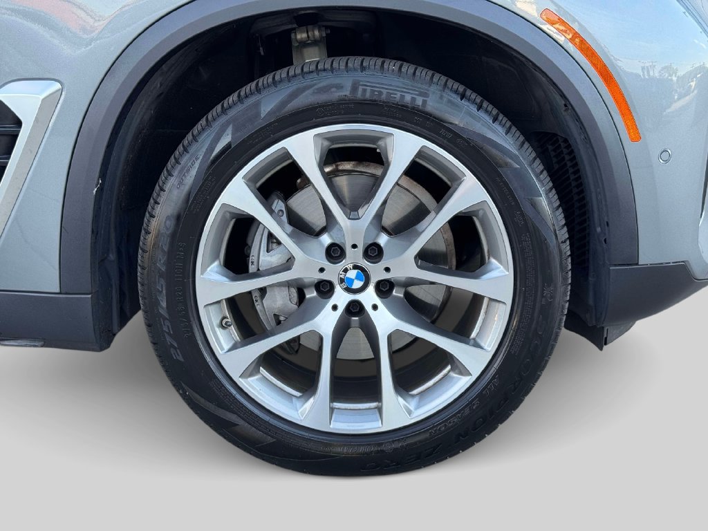 Certified 2026 BMW X5 xDrive40i w/ Parking Assistance Package AWD/4WD image 8