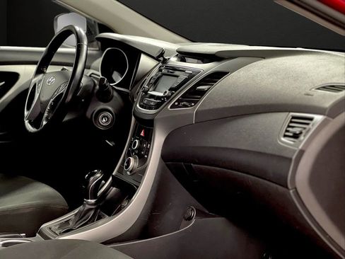 Used 2015 Hyundai Elantra SE w/ Option Group 03 image 15