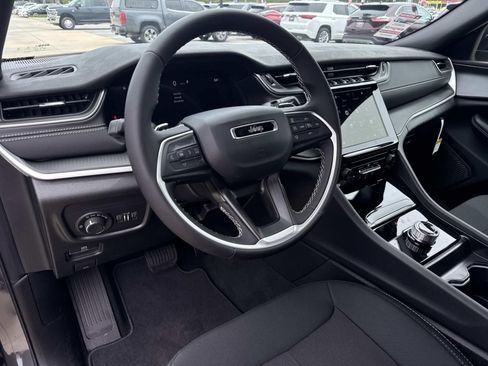 New 2026 Jeep Grand Cherokee Laredo RWD image 17