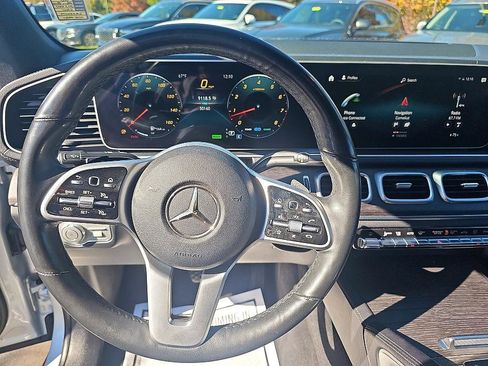 Used 2020 Mercedes-Benz GLS 450 4MATIC image 18