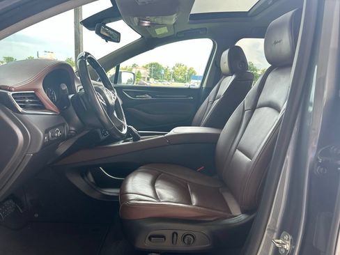 Used 2019 Buick Enclave Avenir w/ Avenir Technology Package FWD image 8