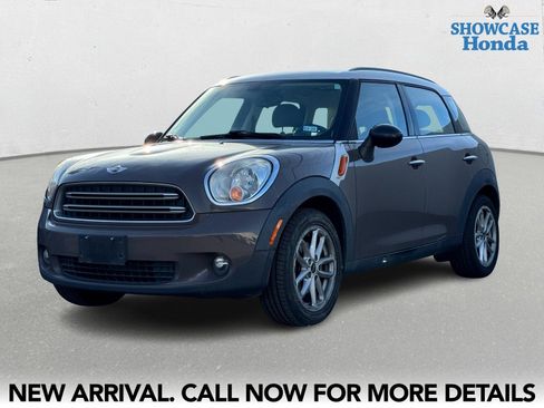 Used 2015 MINI Cooper Countryman image 2