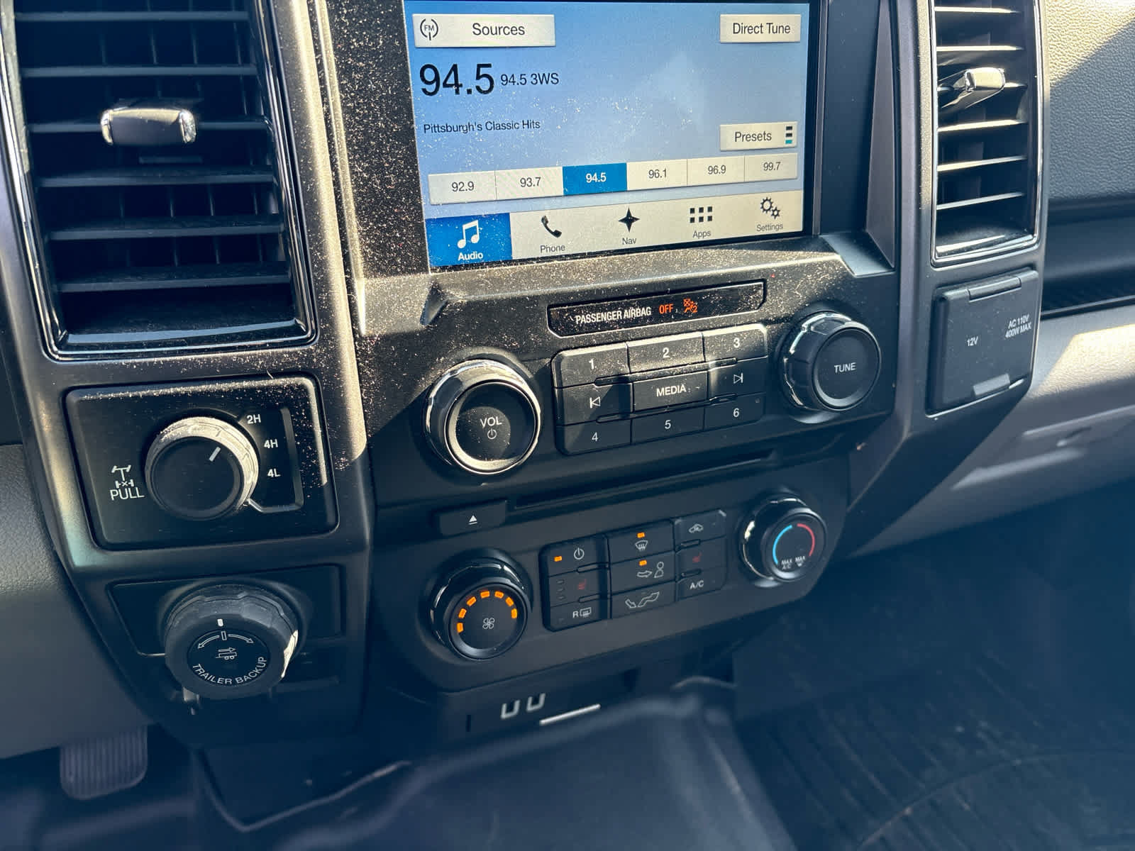 Used 2017 Ford F150 XLT w/ Equipment Group 302A Luxury AWD/4WD image 2