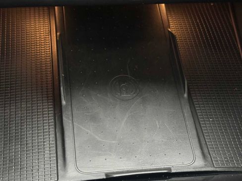 Certified 2023 Volvo XC40 Recharge Ultimate w/ Protection Package Premier image 30