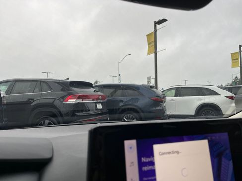 Used 2025 Toyota Corolla LE image 18