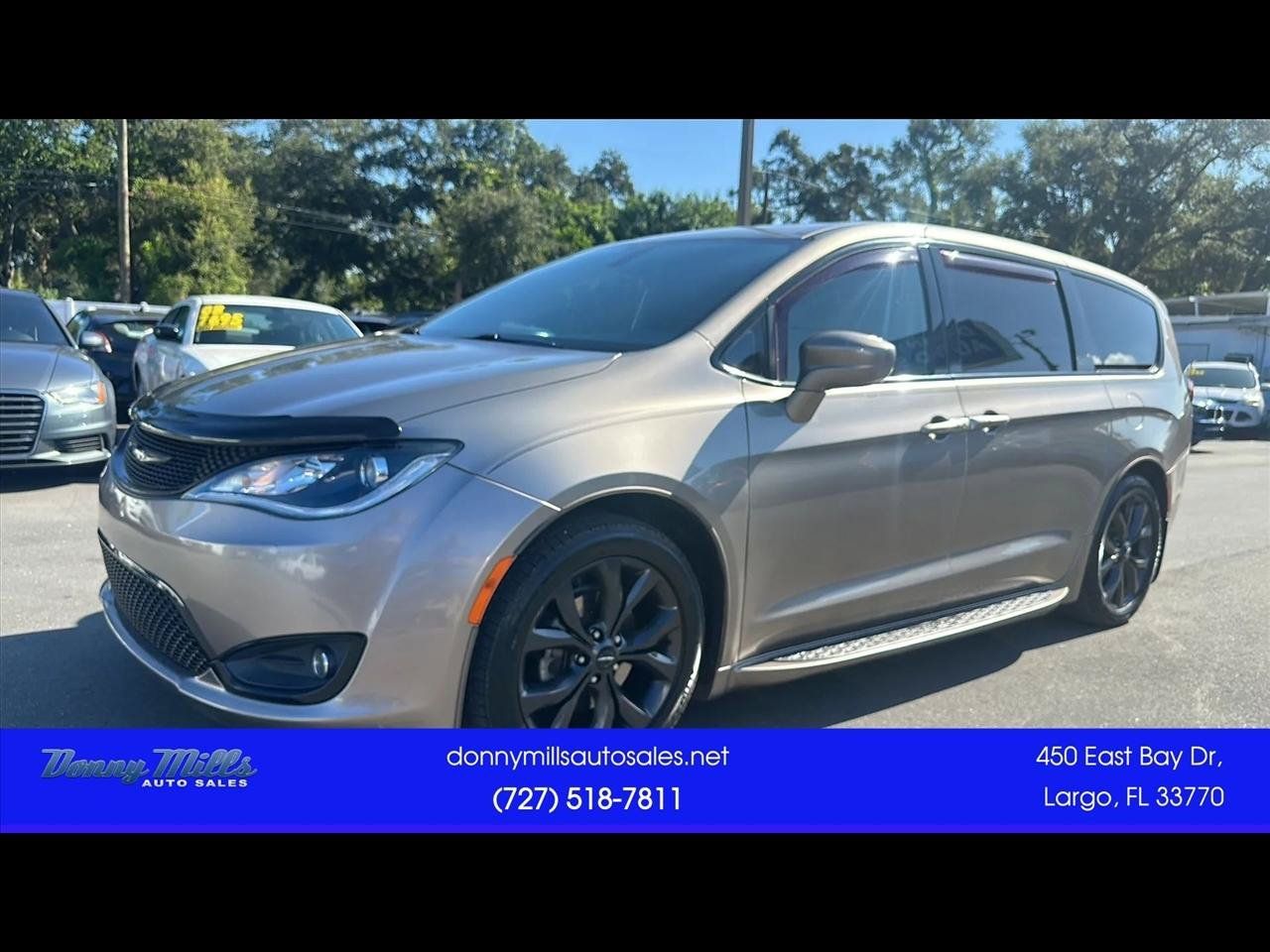 Used 2018 Chrysler Pacifica Touring Plus w/ S Appearance Package FWD image 1