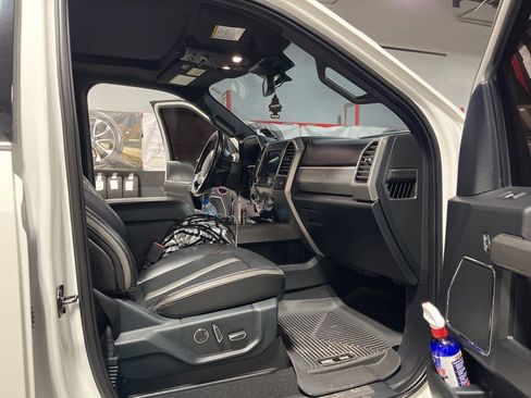 Used 2021 Ford F250 Platinum w/ Tremor Off-Road Package image 21