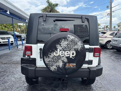 Used 2011 Jeep Wrangler Rubicon w/ Dual Top Group AWD/4WD image 4