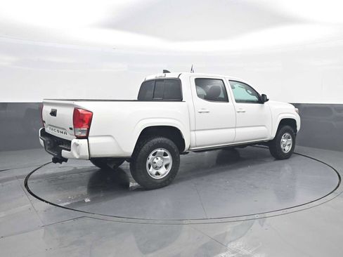 Used 2022 Toyota Tacoma SR image 8