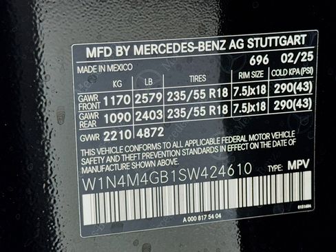 New 2025 Mercedes-Benz GLB 250 image 23