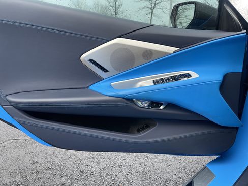 Used 2022 Chevrolet Corvette Stingray Premium Conv w/ Z51 Performance Package image 22