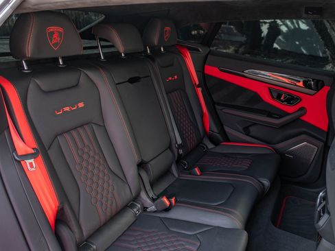 Used 2024 Lamborghini Urus S image 22