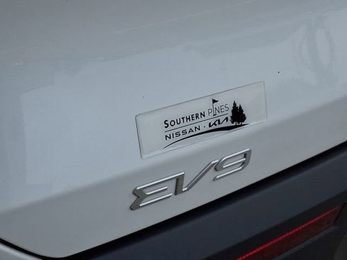 Certified 2024 Kia EV9 Wind image 34