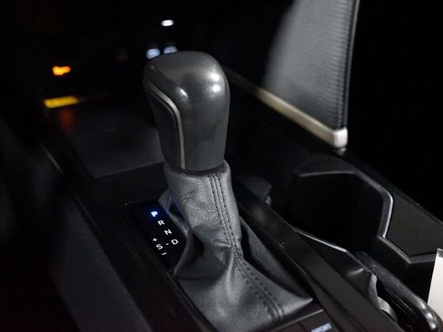 Used 2025 Toyota Camry SE FWD image 22