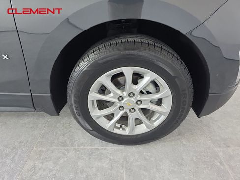 Used 2021 Chevrolet Equinox LT image 32