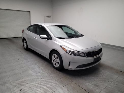 Used 2017 Kia Forte LX FWD image 13