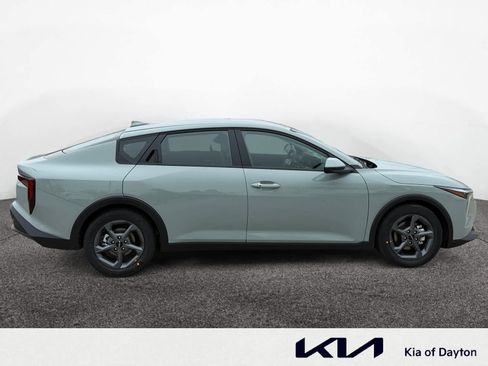 New 2026 Kia K4 LXS FWD image 6