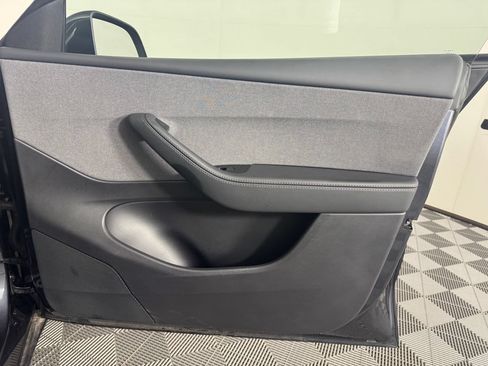 Used 2026 Tesla Model Y AWD image 24