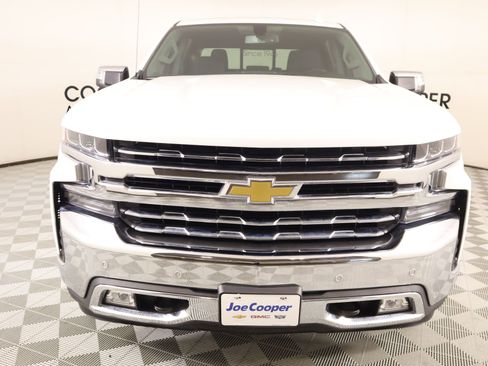 Used 2022 Chevrolet Silverado 1500 LTZ w/ Z71 Off-Road Package image 8