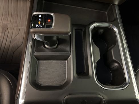 Used 2023 GMC Sierra 1500 SLT image 14