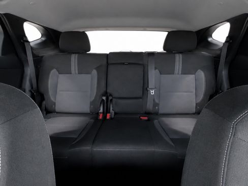 Used 2025 Chevrolet Blazer LT FWD image 17