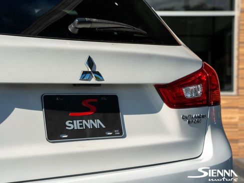 Used 2017 Mitsubishi Outlander Sport ES image 11