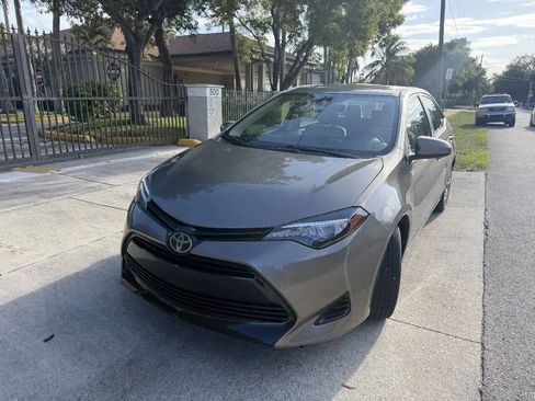 Used 2019 Toyota Corolla LE FWD image 5