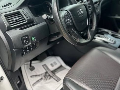 Used 2023 Honda Ridgeline Black Edition image 12
