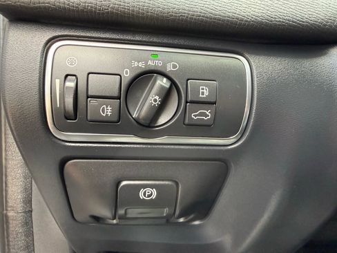 Used 2016 Volvo XC60 T5 Premier w/ Proximity Package image 25