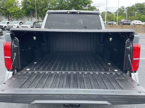 Used 2024 Toyota Tacoma TRD Sport AWD/4WD image 9