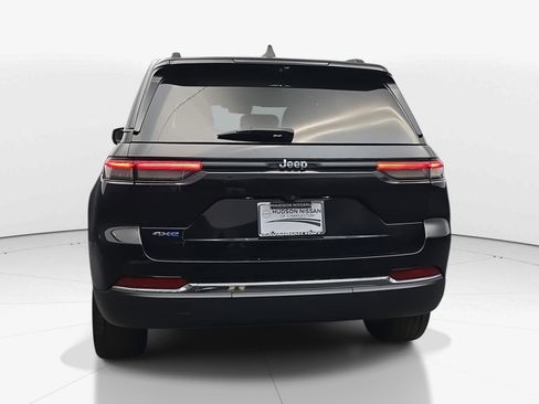 Used 2023 Jeep Grand Cherokee 4WD 4xe w/ Luxury Tech Group II image 6