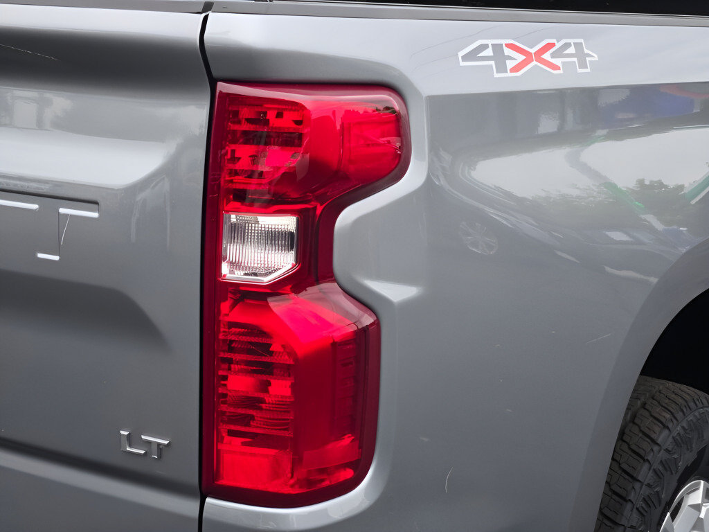 Certified 2024 Chevrolet Silverado 1500 LT AWD/4WD image 14