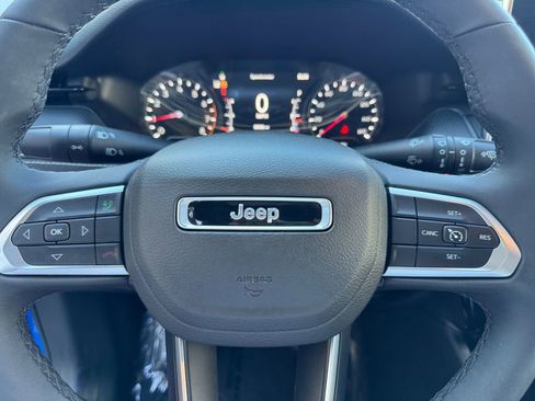 Used 2023 Jeep Compass Altitude image 21