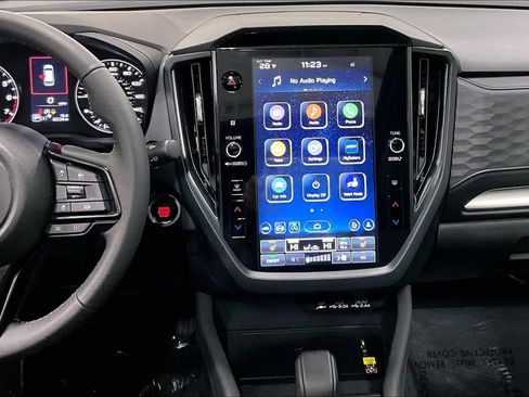 Used 2025 Subaru Forester Premium image 7