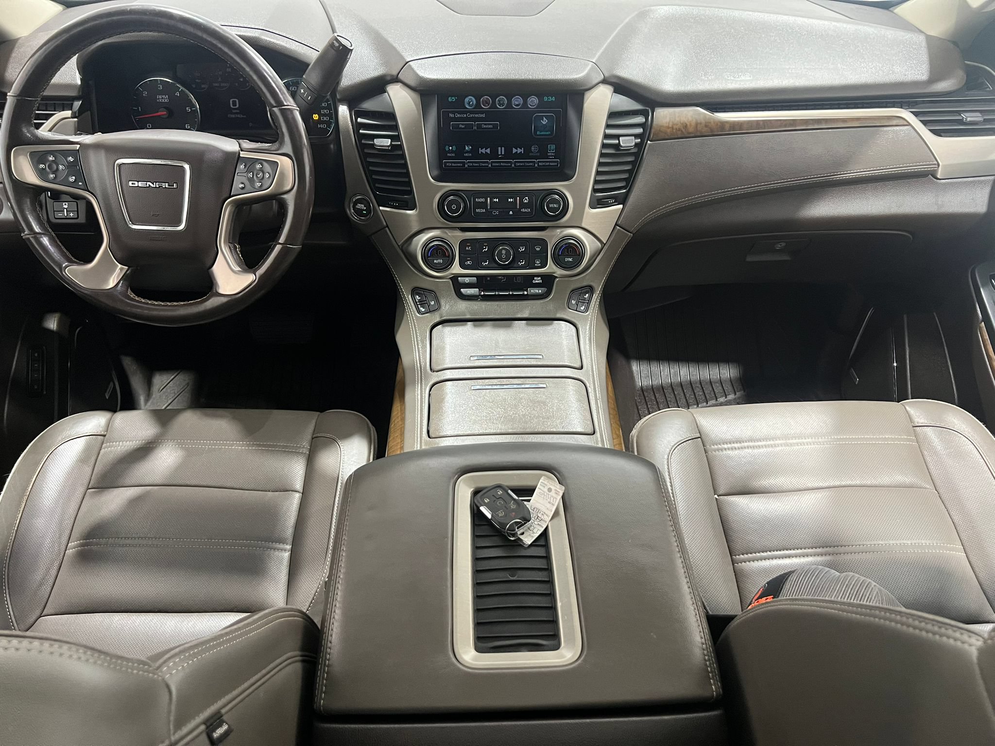 Used 2019 GMC Yukon Denali w/ Denali Ultimate Package AWD/4WD image 17