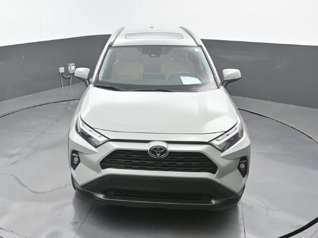 Used 2022 Toyota RAV4 XLE Premium FWD image 31