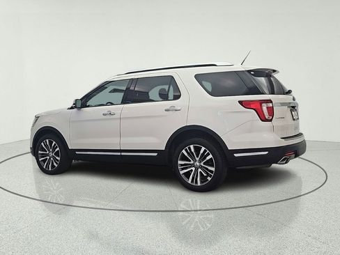 Used 2018 Ford Explorer Platinum AWD/4WD image 5