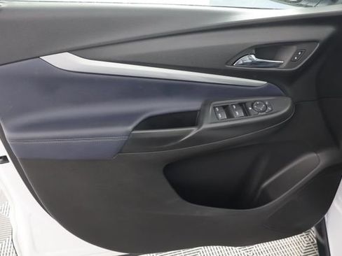 Used 2023 Chevrolet Bolt EUV LT w/ Convenience Package image 23