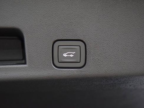 New 2026 Chevrolet Traverse RS w/ LPO, Floor Liner Package AWD/4WD image 28