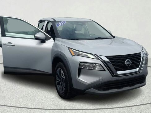 Used 2023 Nissan Rogue SV image 8