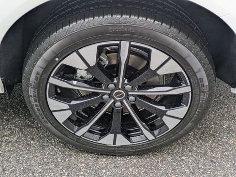 New 2026 Volvo XC60 T8 Plus w/ Protection Package Premier image 17