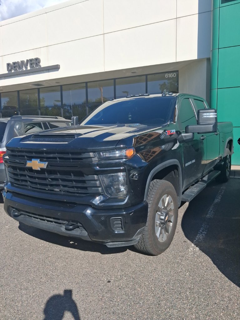 Used 2025 Chevrolet Silverado 2500 Custom w/ Custom Value Package AWD/4WD image 2