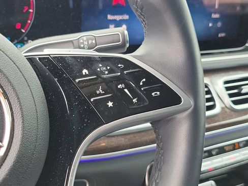 Used 2025 Mercedes-Benz GLS 450 4MATIC image 26