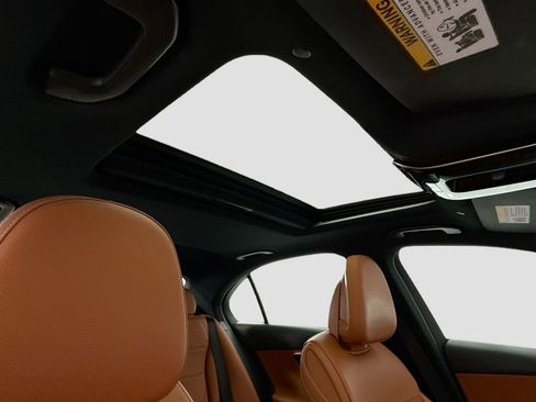 Used 2022 Mercedes-Benz C 300 Sedan image 16