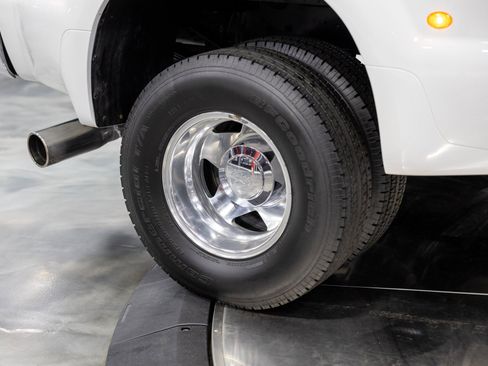 Used 2002 Ford F350 Lariat image 23