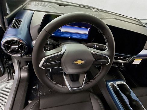New 2026 Chevrolet Equinox EV LT image 6