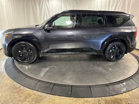 New 2026 Kia EV9 Land image 3