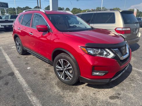 Used 2017 Nissan Rogue SL FWD image 4