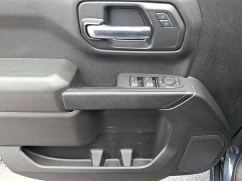 Used 2021 Chevrolet Silverado 1500 Custom AWD/4WD image 12